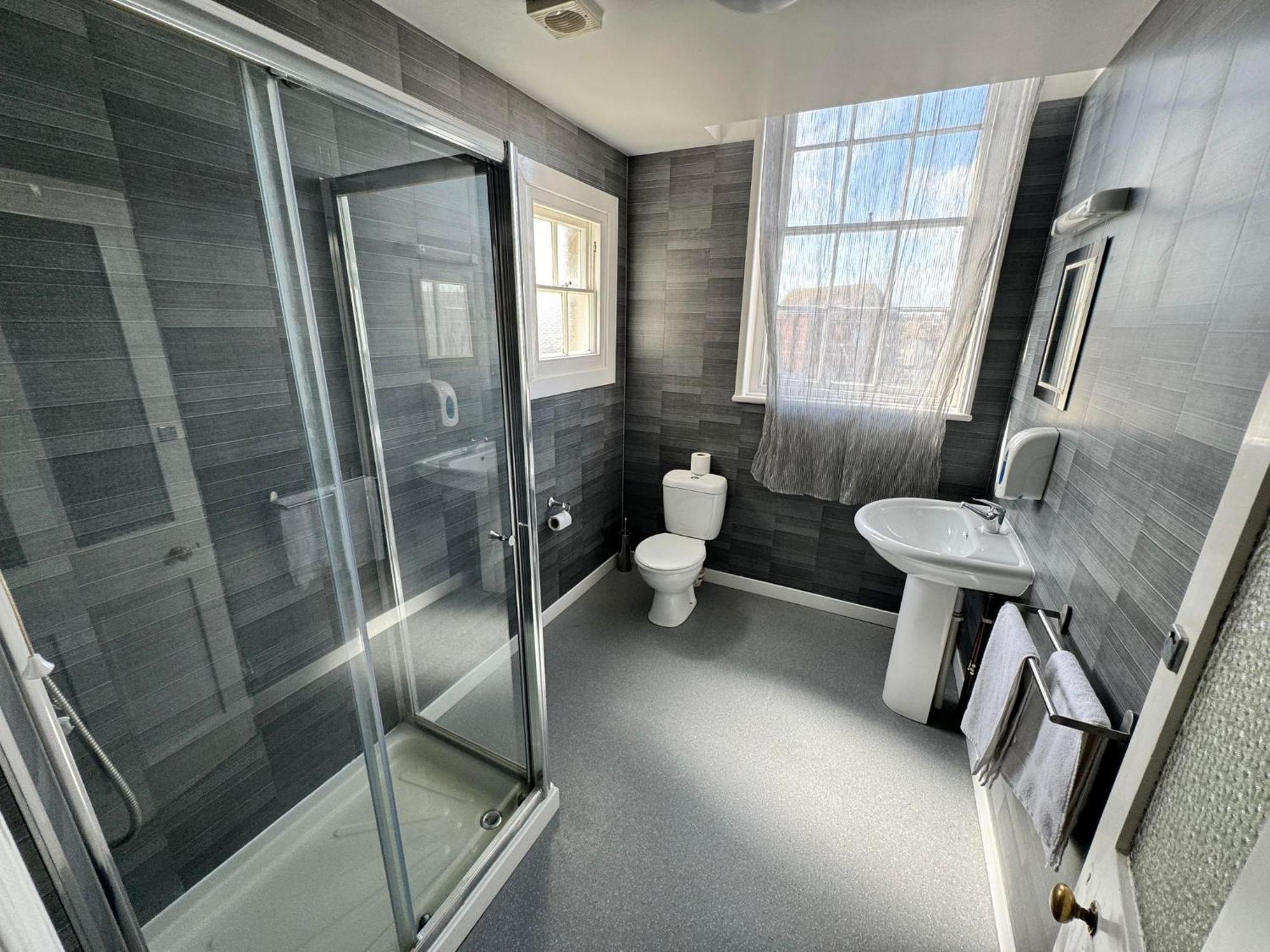 Hotel The Jubilee West- With Facilities 3*